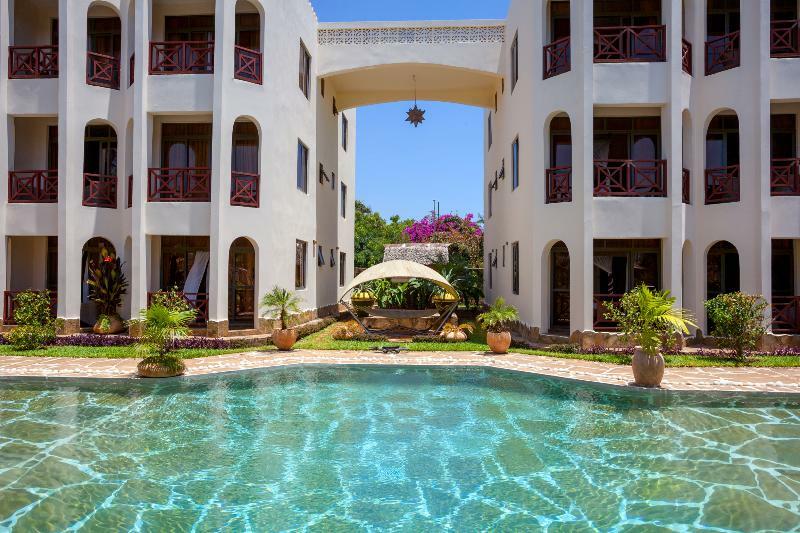 Amani Luxury Apartments Diani Beach Exterior photo